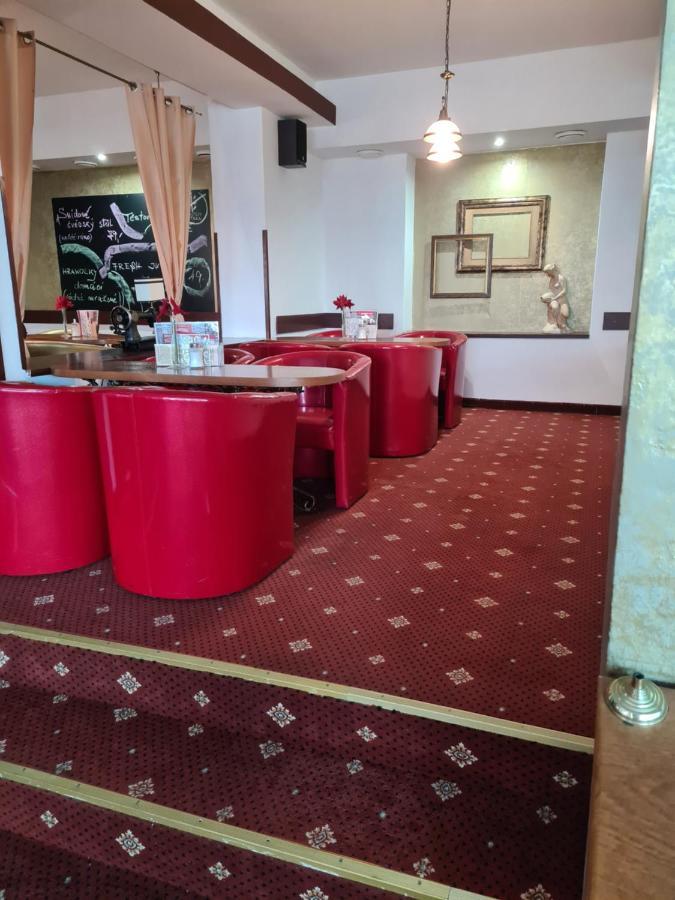 Hotel Montenegro Bruntál Zewnętrze zdjęcie