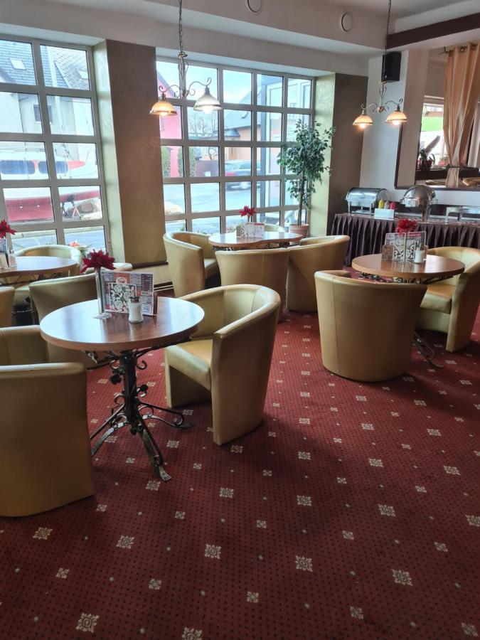 Hotel Montenegro Bruntál Zewnętrze zdjęcie